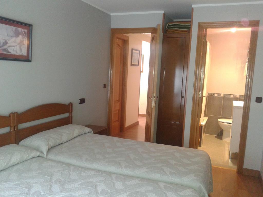Hostal Les Bedules أوسيجا دي ساجامبر الغرفة الصورة